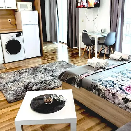 Lovely Amadeus Lux Apartamento